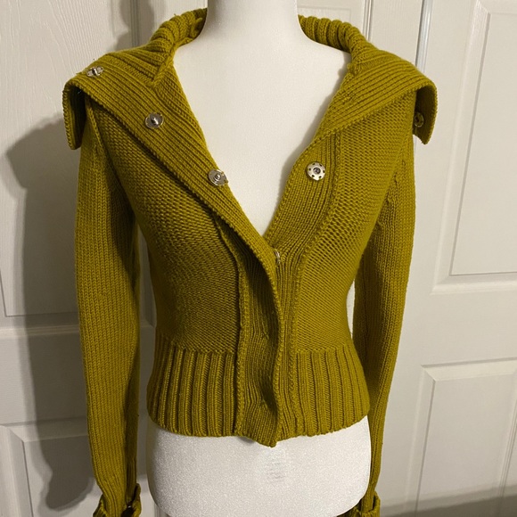 Beautiful MAXAZRIA COLLECTION sweater - Picture 2 of 10